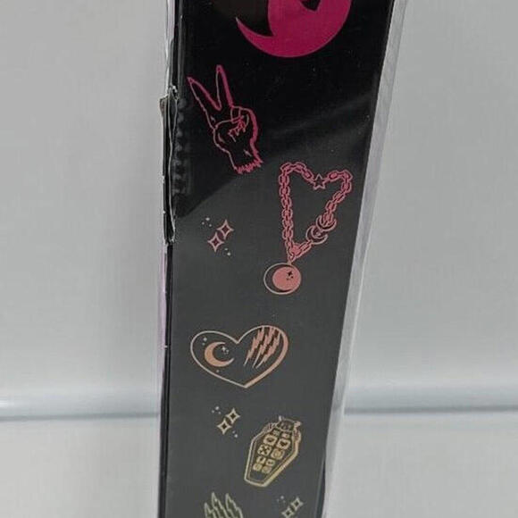 Monster High Clawdeen Wolf Doll with Pet Dog Crescent and Accessories Backpack - Picture 5 of 9